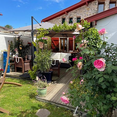 Entre Pays Basque Et Bearn Bed and Breakfast Lahontan Buitenkant foto