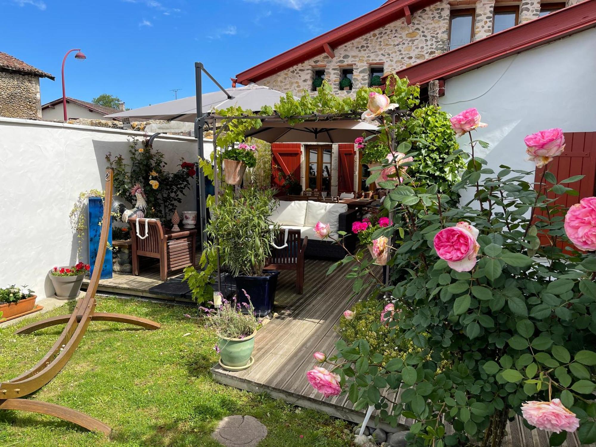 Entre Pays Basque Et Bearn Bed and Breakfast Lahontan Buitenkant foto